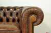 Accoudoir de fauteuil Chester avec clous