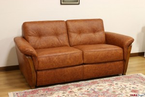 Canapé convertible en cuir cognac avec détails en bois