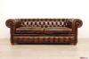 Canapé Chesterfield vintage marron avec clous