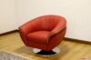 Fauteuil pivotant moderne en cuir rouge