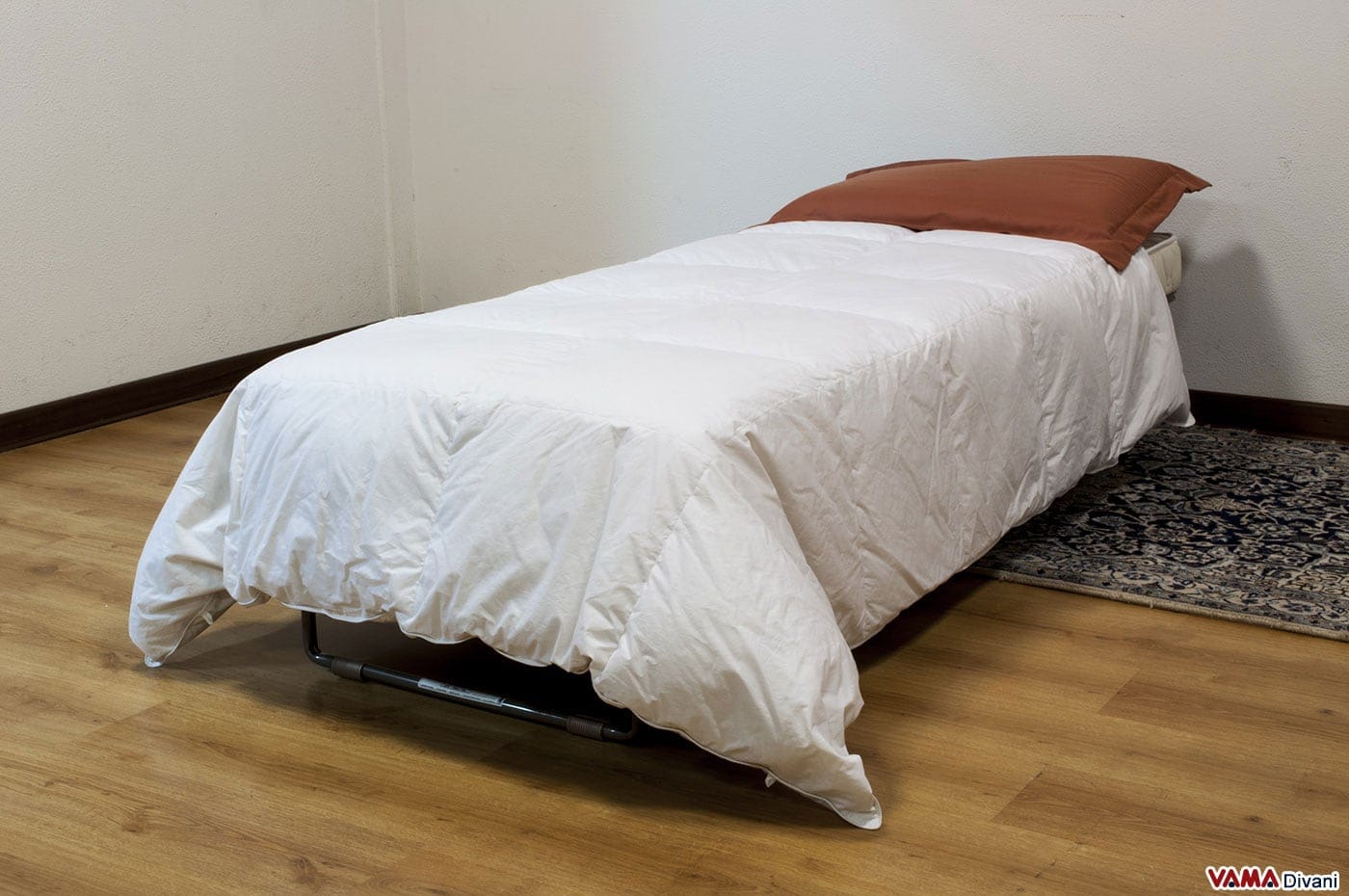 Pouf lit ouvert avec couchage simple