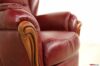 Fauteuil classique en cuir avec accoudoir en bois