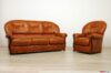 Salon classique en cuir brun et bois
