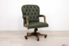 Petit fauteuil de bureau classique en cuir vert et accoudoirs en bois