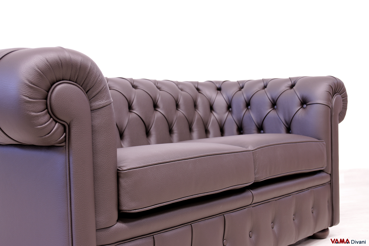 Assise du canapé Chesterfield 2 places en cuir marron chocolat